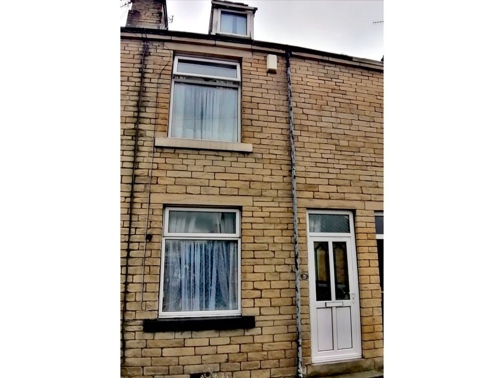 2 bed terraced house for sale in Dockfield Road, Shipley BD17, £139,999