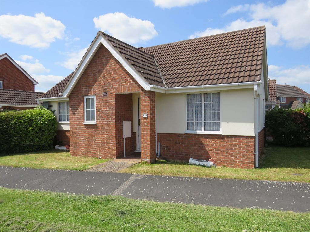 2 bed semidetached bungalow for sale in Worsley Chase, March PE15 Zoopla