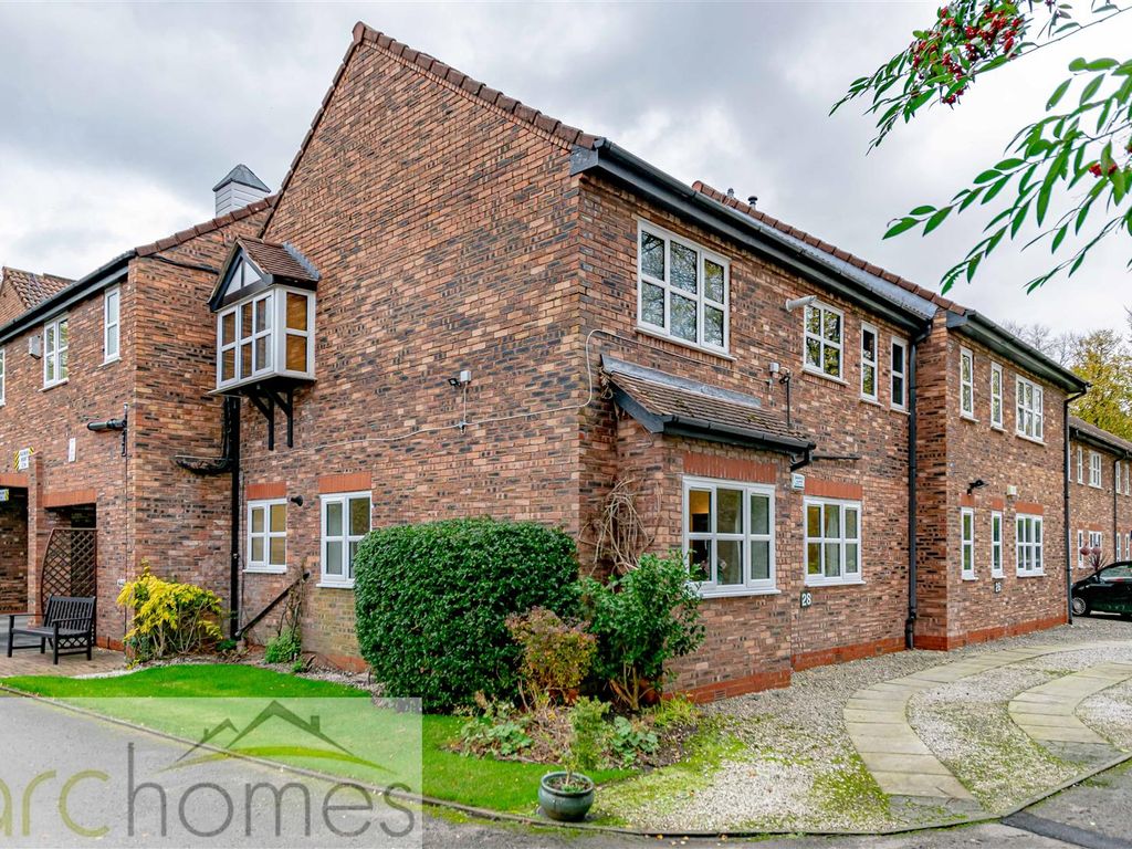 1 bed flat for sale in Heaton Court Gardens, Chorley New Road, Bolton