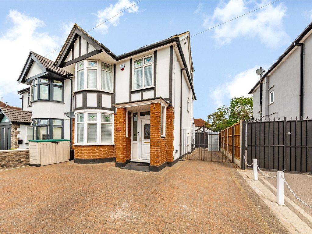 5 bed semidetached house for sale in Squirrels Heath Lane, Hornchurch
