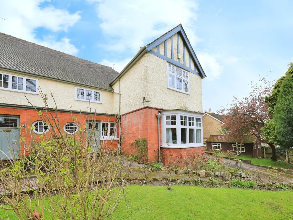 4 bed semidetached house for sale in Lonsdale Road, Wolverhampton