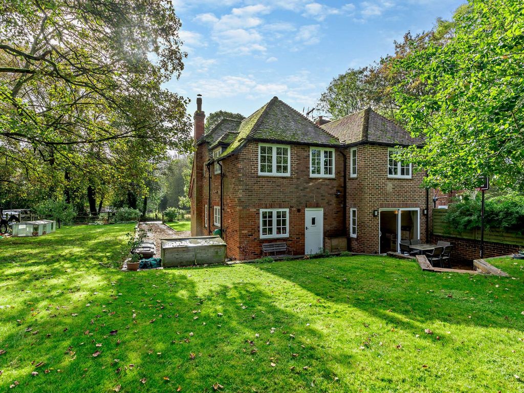 4 bed semidetached house for sale in Hunton, Winchester, Hampshire SO21, £850,000 Zoopla
