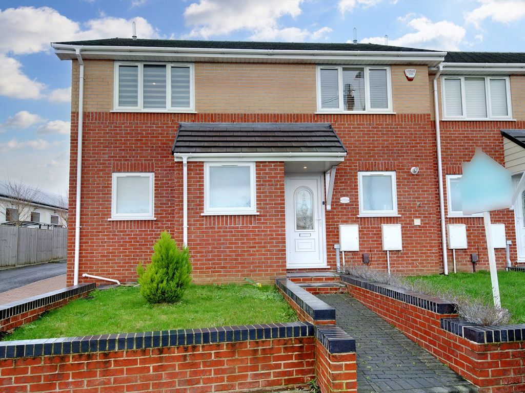 2 bed terraced house for sale in Blandford Road, Poole BH15, £275,000