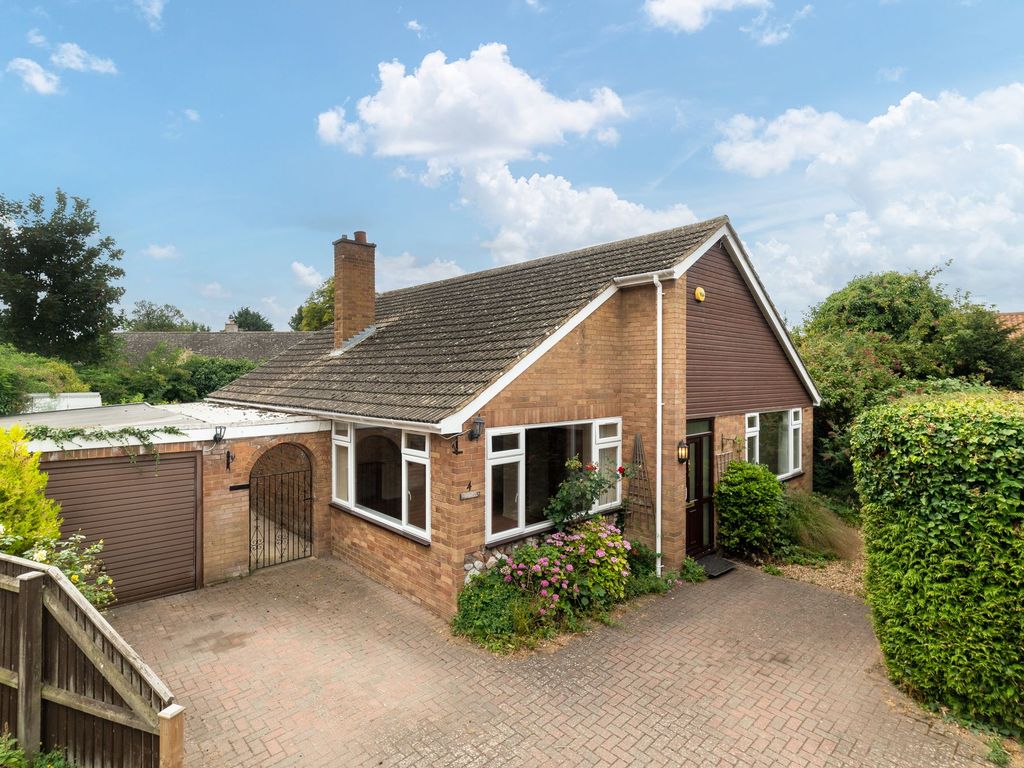 3 bed detached house for sale in Moat Lane, Melbourn SG8 Zoopla