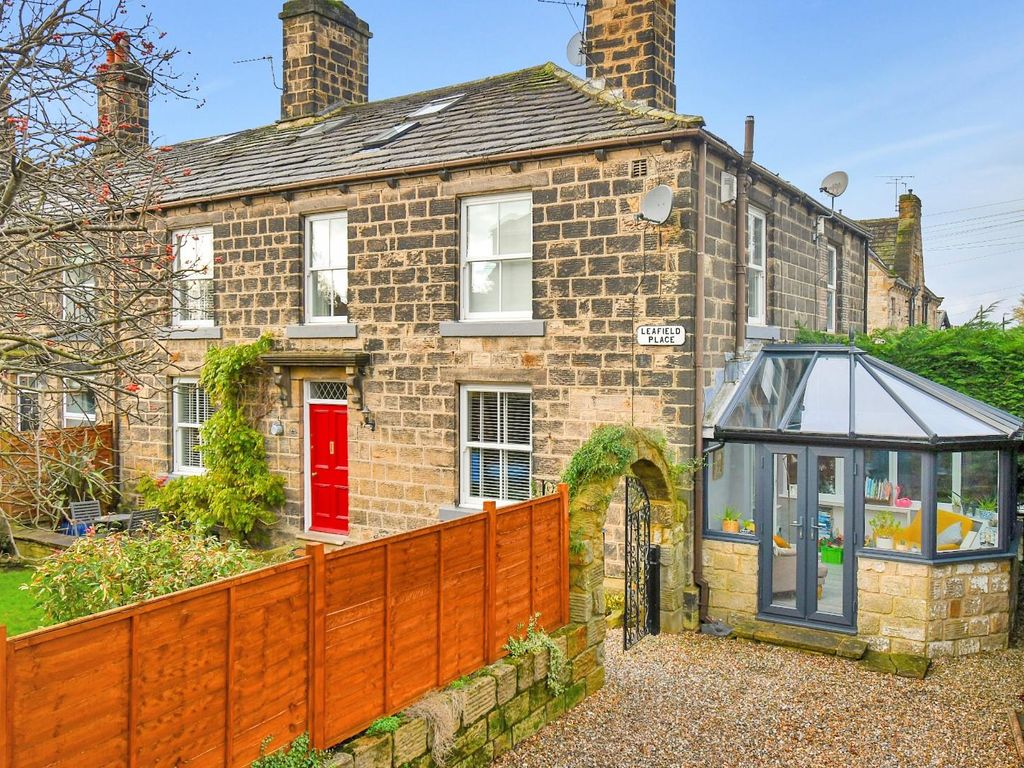 3 bed property for sale in Leafield Place, Yeadon, Leeds LS19 Zoopla