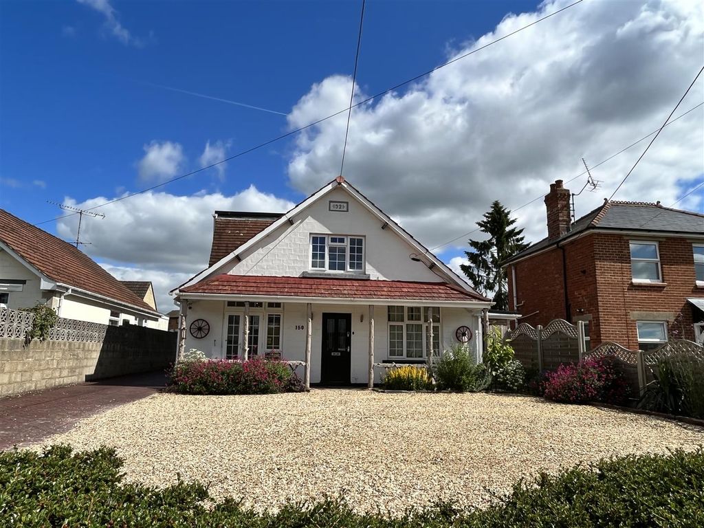 8 bed detached house for sale in Sheldon Road, Chippenham SN14 Zoopla