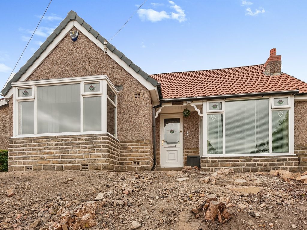 4 bed detached bungalow for sale in Bradford Road, Fixby, Huddersfield