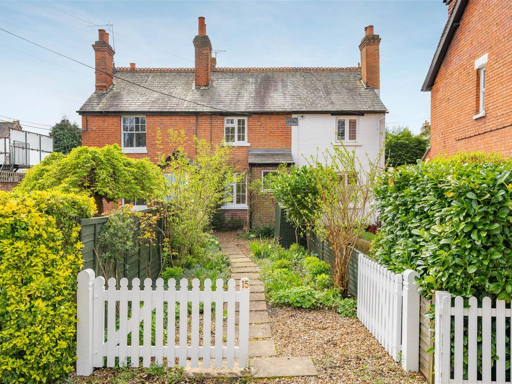 2 bed cottage to rent in Oliver Road, Ascot SL5, £2,000 pcm Zoopla