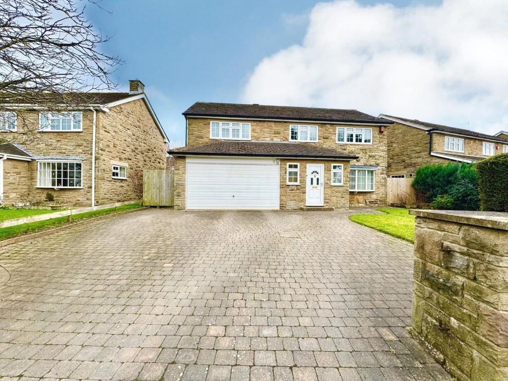 4 bed detached house for sale in Grey Towers Drive, Nunthorpe