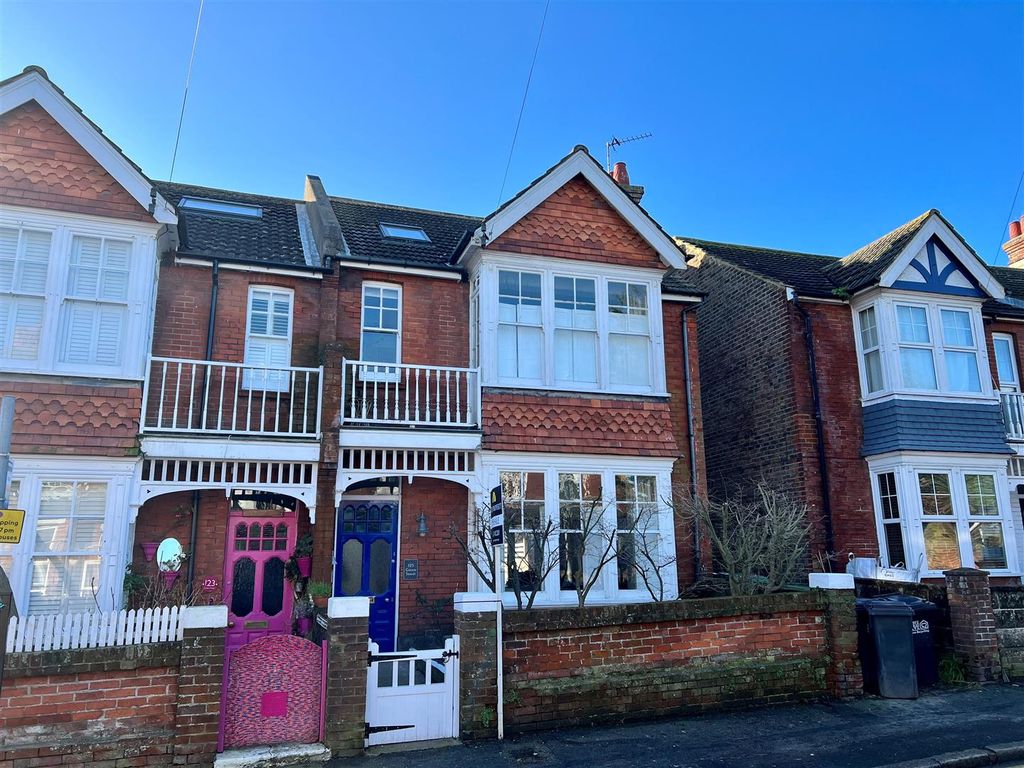 5 bed terraced house for sale in Green Street, Eastbourne BN21 - Zoopla