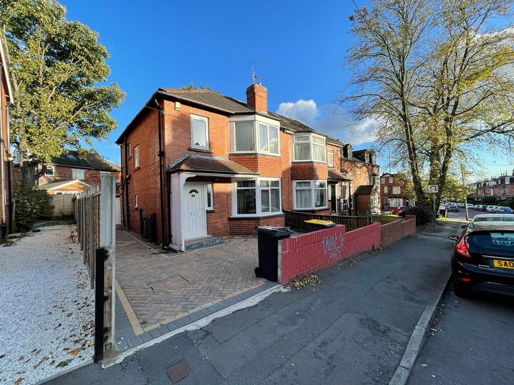 3 bed semidetached house to rent in Headingley Mount, Leeds, West