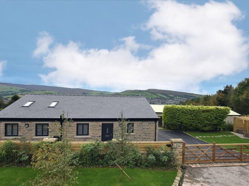 3 bed detached bungalow for sale in Hilltop, Glossop SK13 Zoopla
