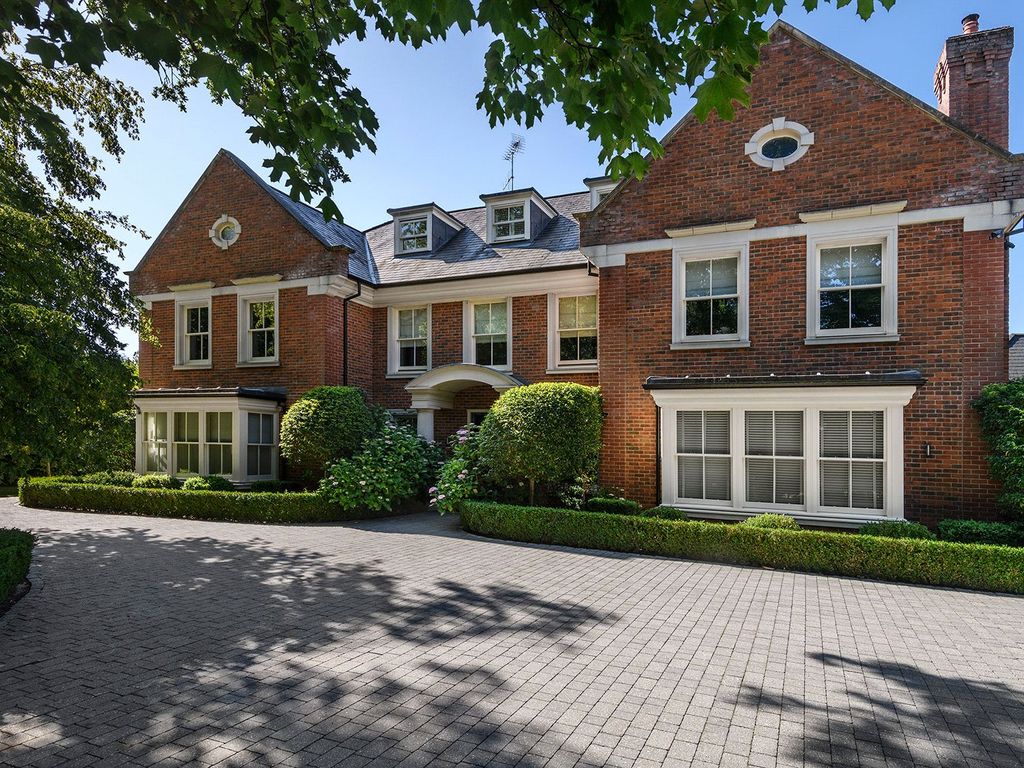 5 bed detached house for sale in Stratton Road, Beaconsfield HP9, £