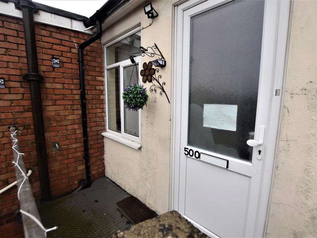 2 bed flat to rent in Old London Road, Hastings TN35, £1,100 pcm Zoopla