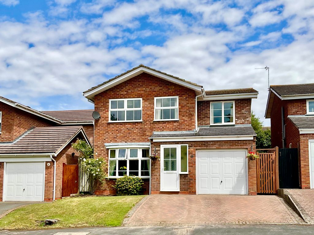 4 bed detached house for sale in Hazelwood Close, Dunchurch, Rugby CV22