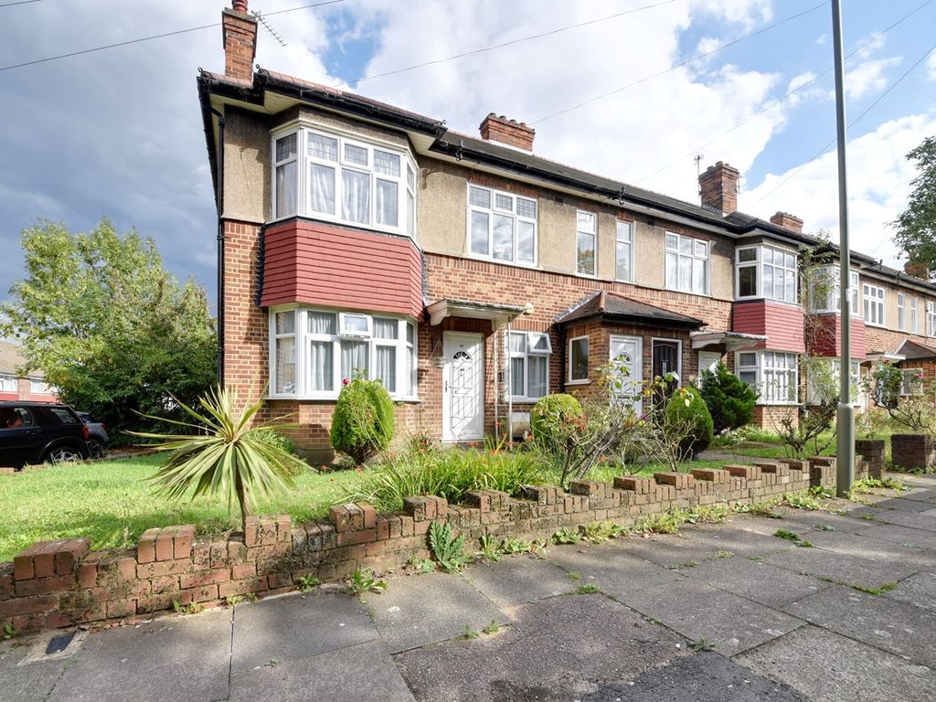 2 bed for sale in Porch Way, London N20, £360,000 Zoopla