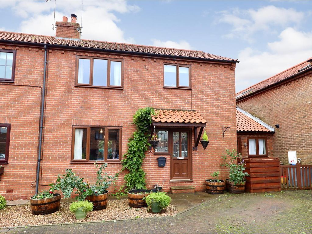 3 bed property for sale in Rose & Crown Court, Fridaythorpe, Driffield