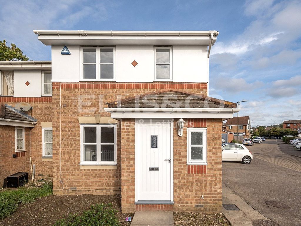 3 bed end terrace house for sale in Brancaster Drive, Mill Hill, London