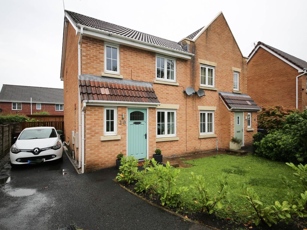 3 bed semidetached house for sale in Wessex Drive, Ince, Wigan