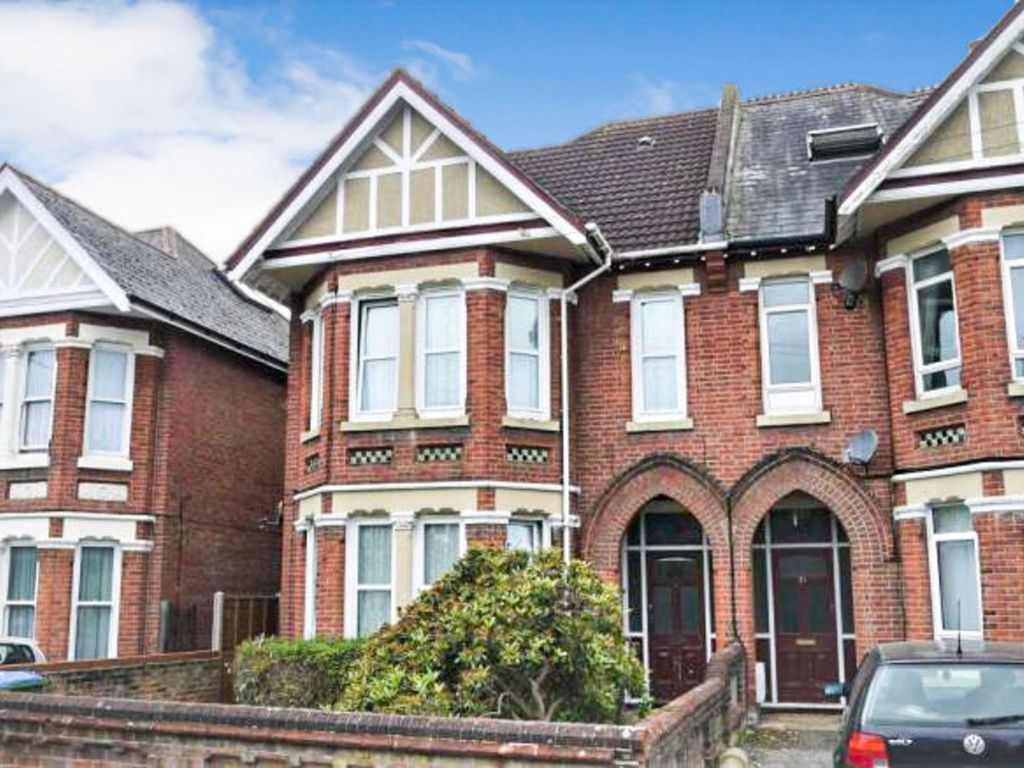 7 bed semidetached house for sale in Thornbury Avenue, Southampton