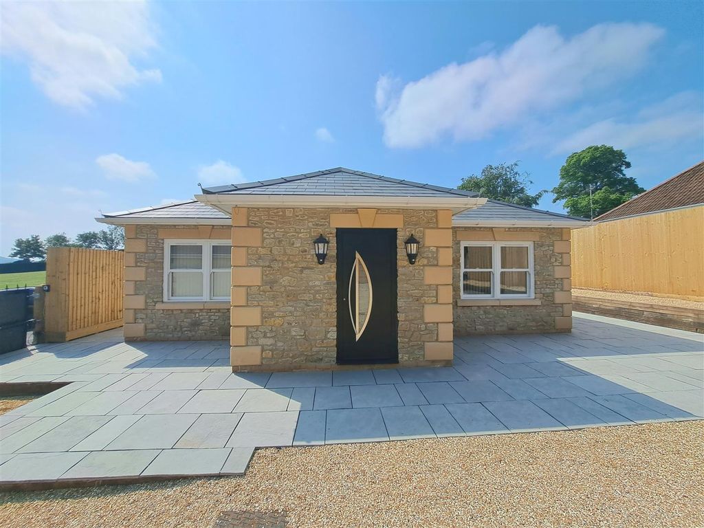 2 bed detached bungalow to rent in Willsbridge Hill, Willsbridge, Bristol BS30 Zoopla