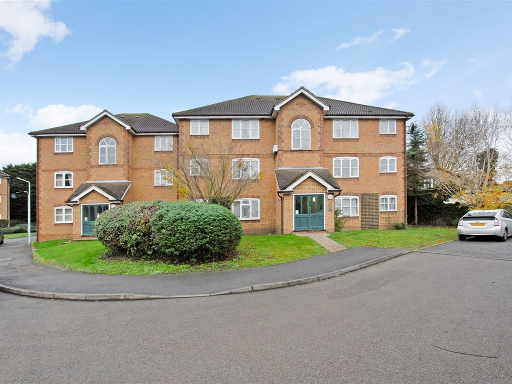 1 bed flat for sale in Worcester Gardens, Slough SL1 Zoopla
