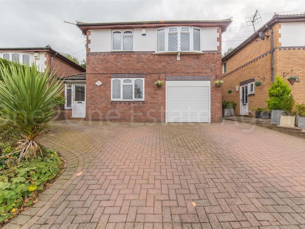 4 bed detached house for sale in Pant Yr Heol Close, Henllys, Cwmbran