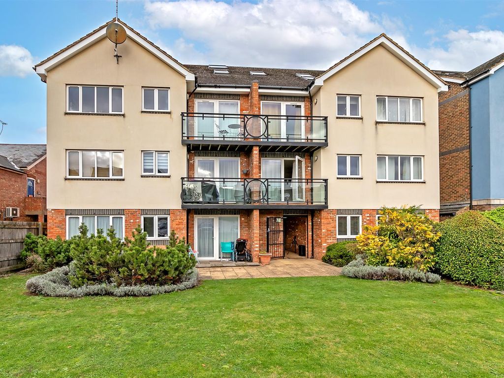 2 bed flat for sale in Hatfield Road, St.Albans AL1, £375,000 Zoopla