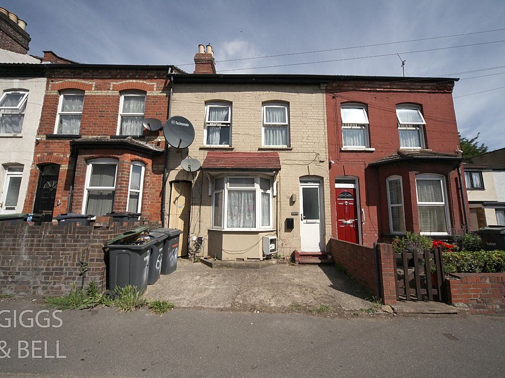 Cromwell Road Luton Bedfordshire LU3  