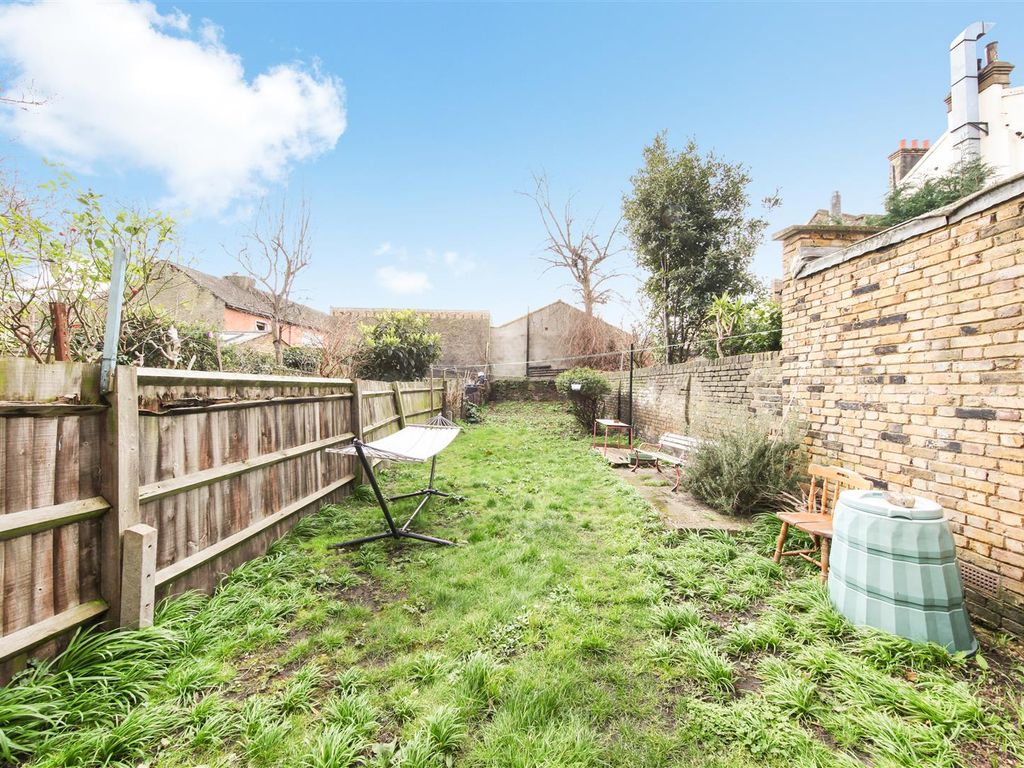 6 bed property for sale in Lansdowne Way, London SW8, £1,250,000 Zoopla