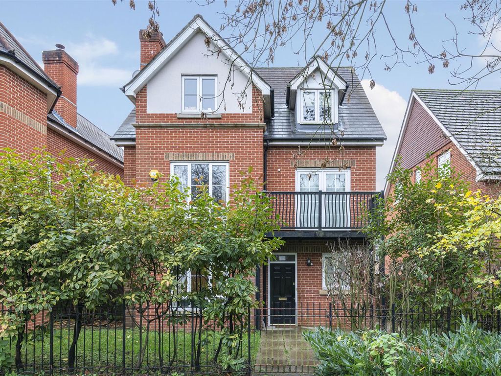 5 bed property for sale in Glanville Mews, Stanmore HA7, £1,500,000 Zoopla