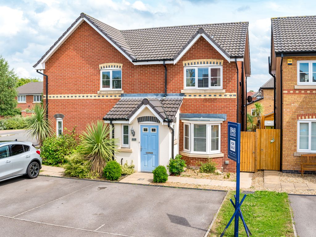 3 bed semidetached house for sale in Hartford Road, Eccleston, St