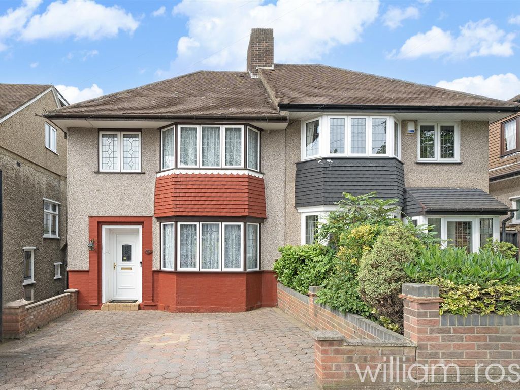 3 bed semidetached house for sale in Heriot Avenue, Chingford, London E4, £575,000 Zoopla