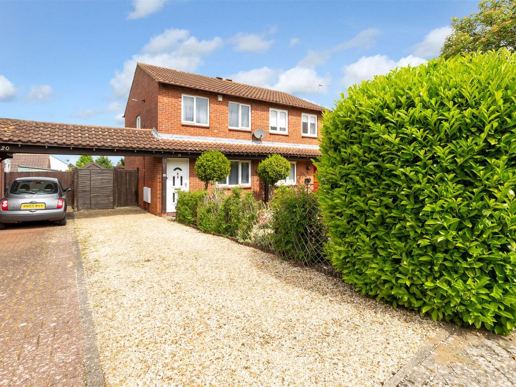 2 bed semidetached house for sale in Furzton, Milton