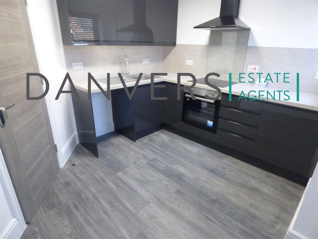 2 bed property to rent in Cambridge Street, Leicester LE3, £950 pcm