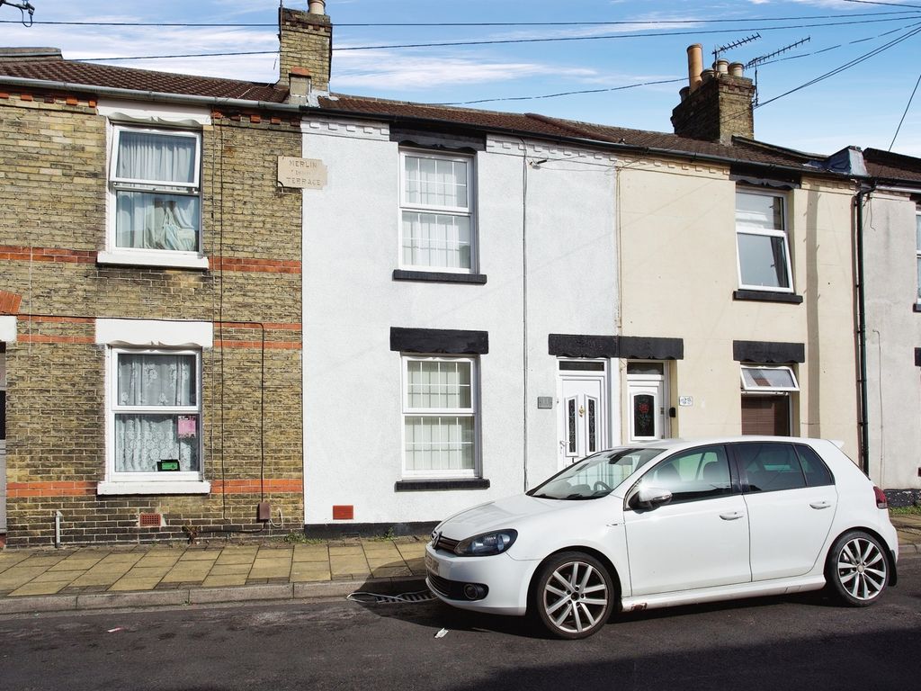 2 bed terraced house for sale in Leonard Road, Gosport PO12, £190,000