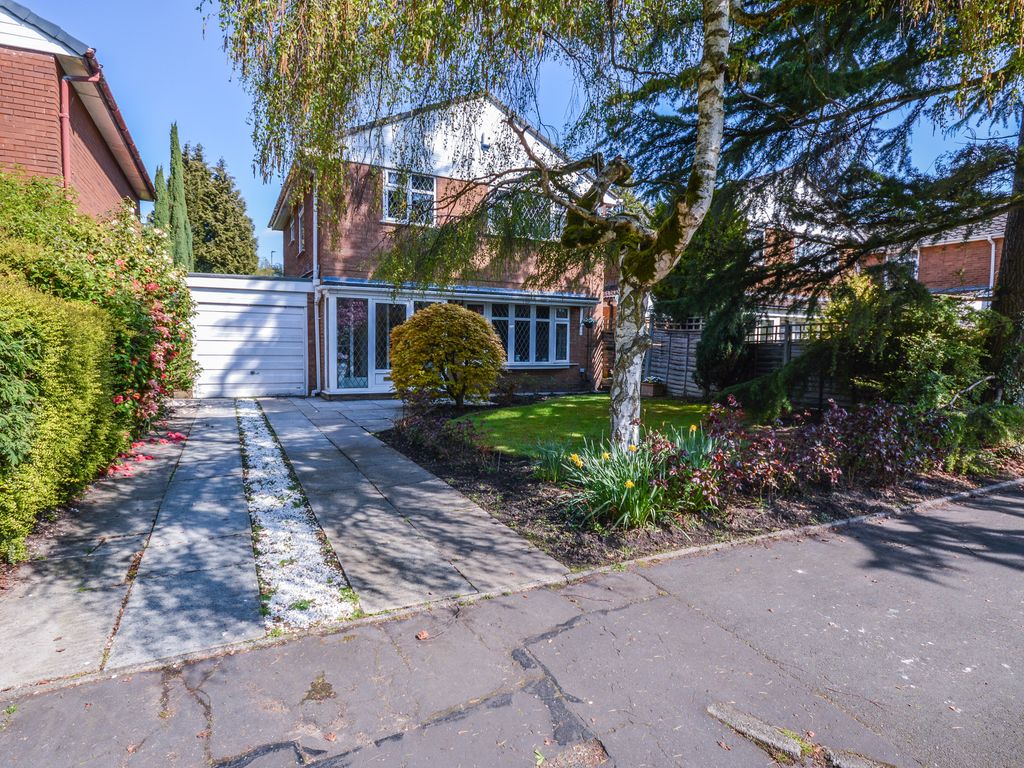 4 bed detached house for sale in Petersfield Drive, Wythenshawe