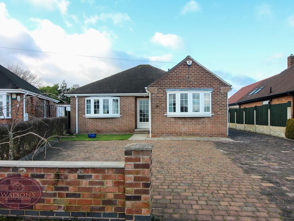 2 bed detached bungalow for sale in Sedley Avenue, Nuthall, Nottingham