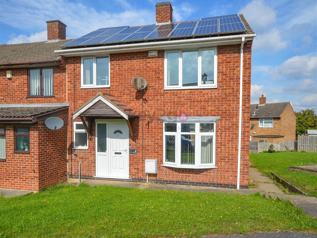 3 bed end terrace house for sale in Oak Close, Killamarsh, Sheffield