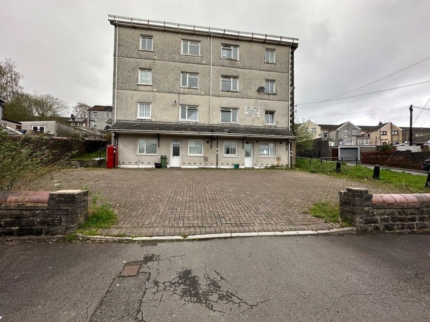 1 bed flat for sale in Lower Ground Floor, 1 Cwrt Noddfa, Godreaman