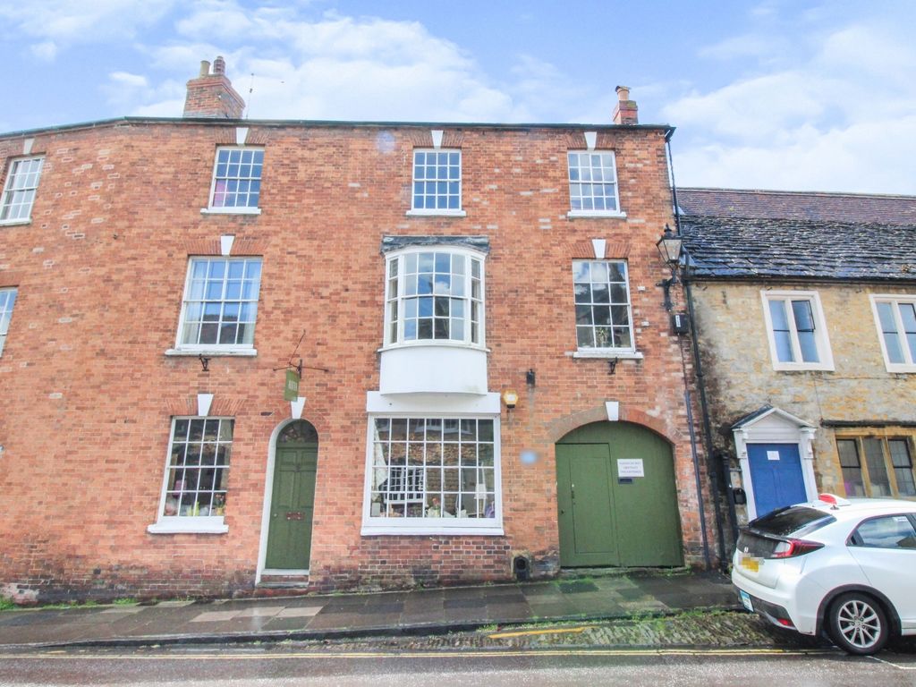 3 bed flat to rent in The Music House, The Green, Sherborne, Dorset DT9