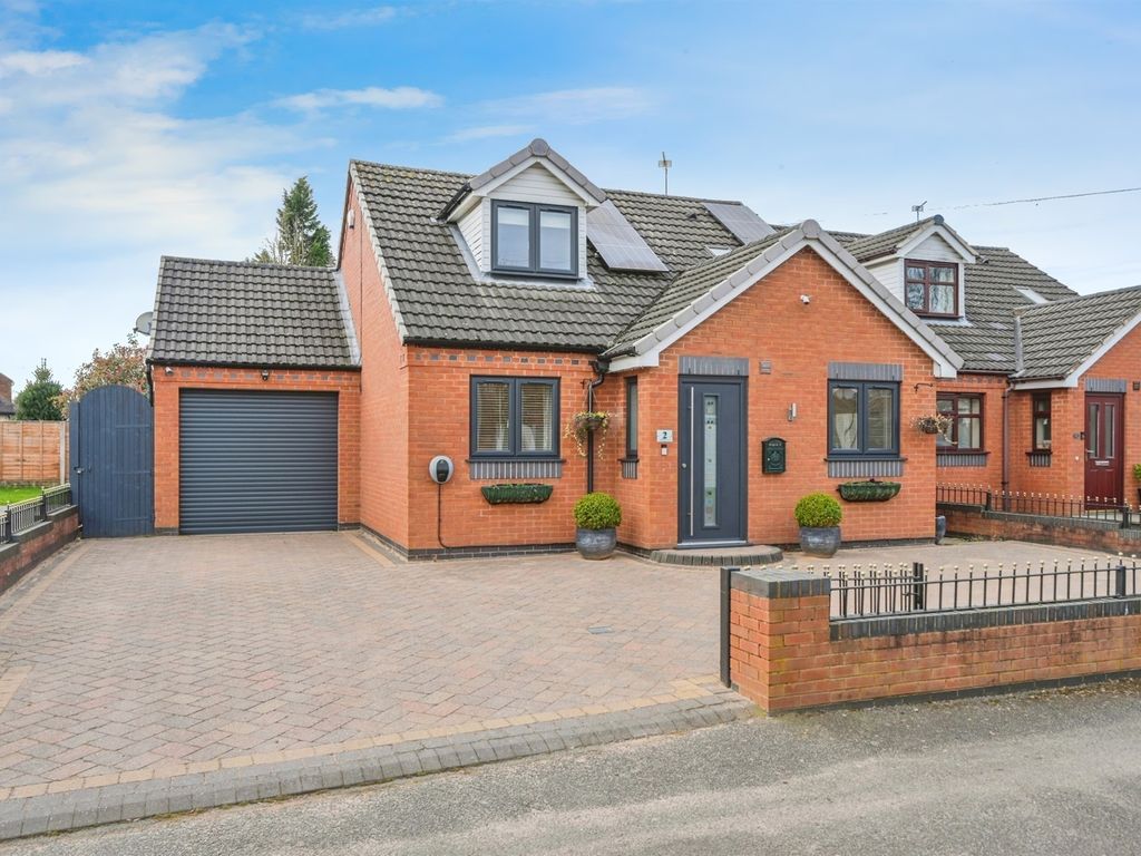 3 bed detached bungalow for sale in Hatherton Hollow, Hatherton