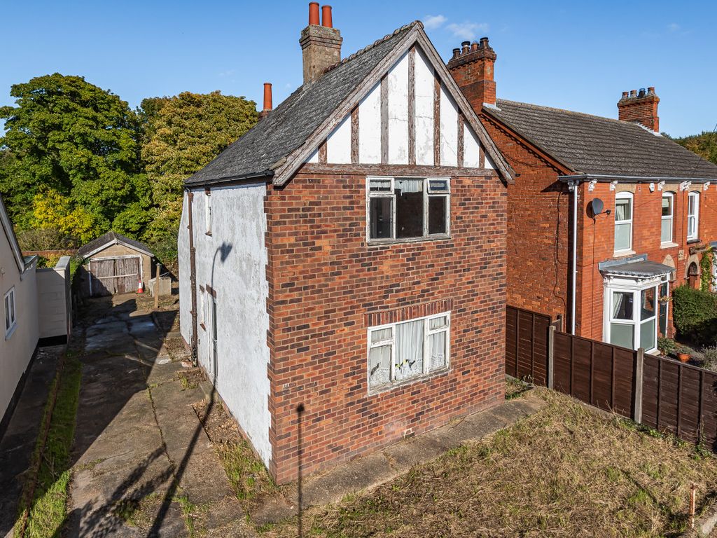 3 bed detached house for sale in Eastfield Road, Louth LN11 Zoopla
