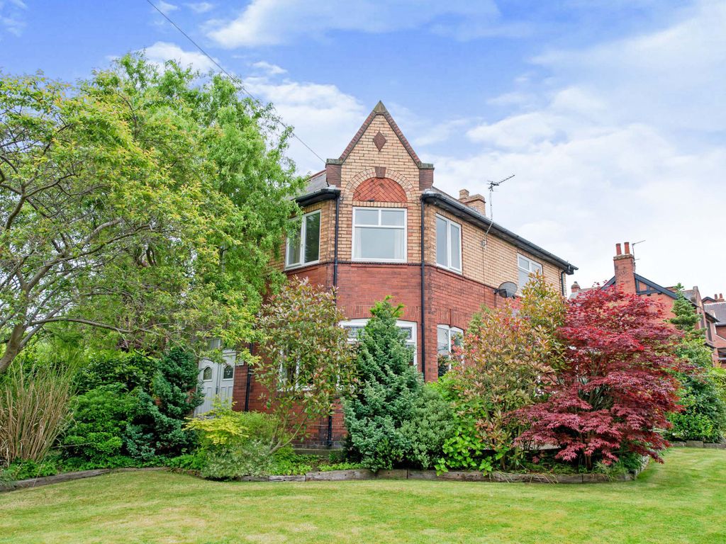 3 bed detached house for sale in Ferrybridge Road, Castleford, West