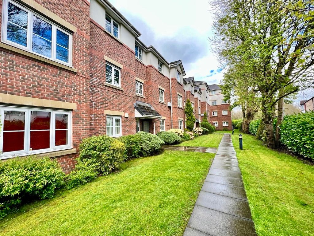 2 bed flat for sale in Moor Lane, Salford M7, £130,000 Zoopla