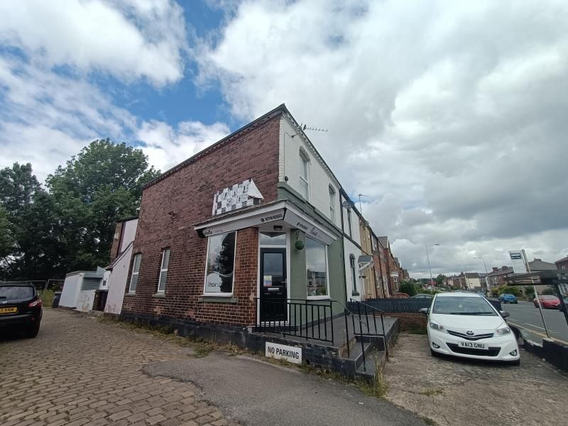Retail premises to let in Retail Unit, 267, Wigan Road, AshtonIn