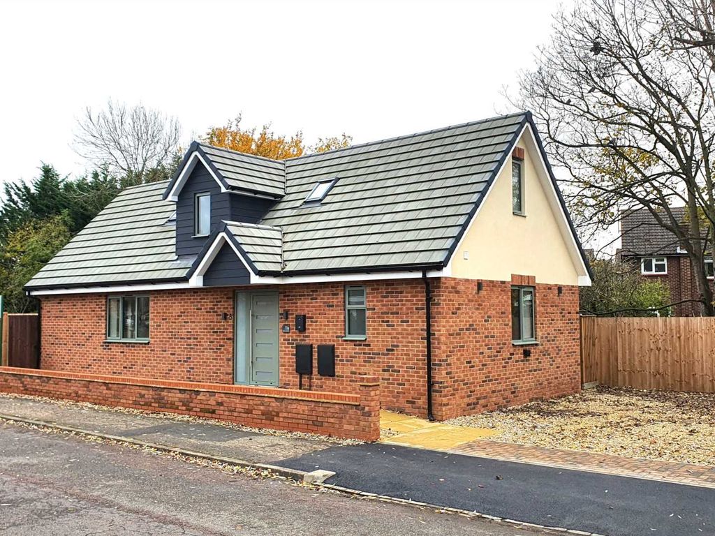 New home, 3 bed detached house for sale in Trevor Drive, Bromham MK43
