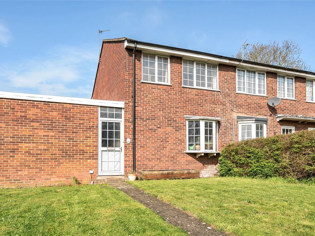 3 bed end terrace house for sale in Elm Tree Close, Littlemore, Oxford