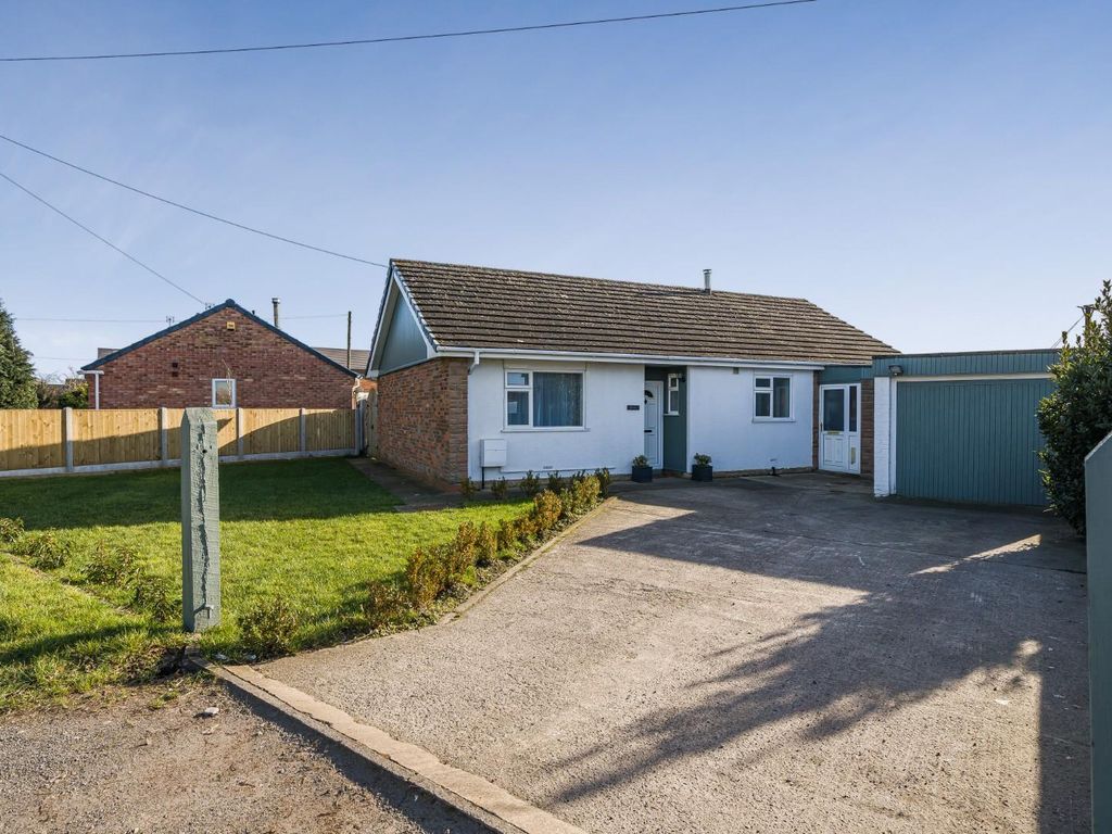 3 bed detached bungalow for sale in Station Road, Thirsk YO7 Zoopla