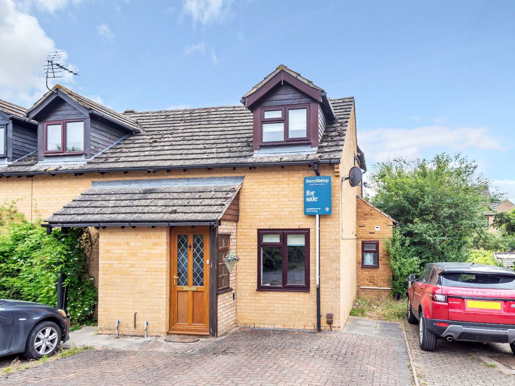 2 bed end terrace house for sale in Mercury Court, Bampton, Oxfordshire